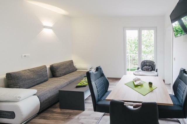 Villa Sarah Klimno Bagian luar foto